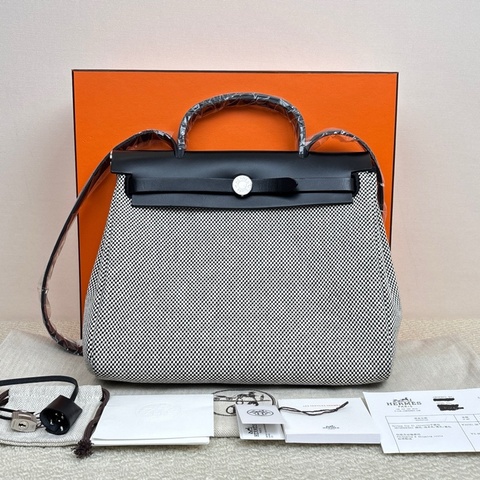 Hermes愛馬仕Herbag31熊貓配色手提包斜挎包 銀扣