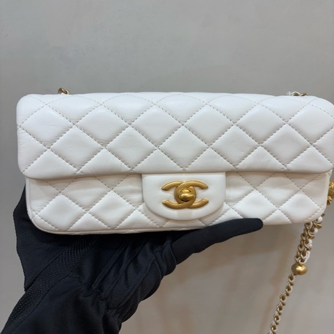 香奈兒 Chanel 白色金球CF20 全新