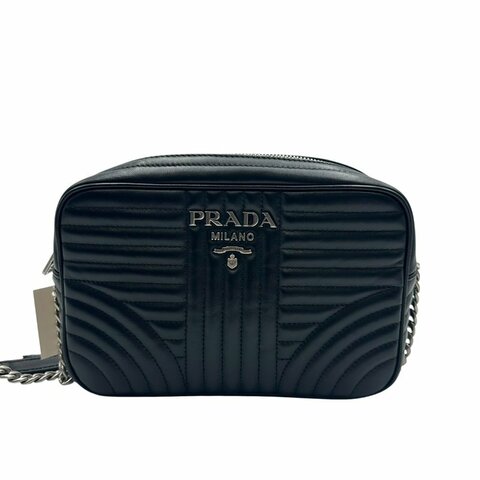 【美收精品】PRADA 黑色小牛皮斜背包 C-608【隔月月中將轉賣至日本 上架期限30天】