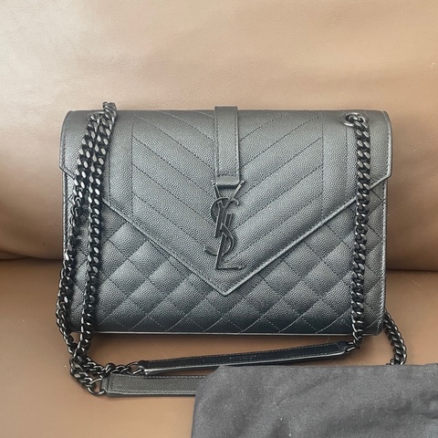 YSL 聖羅蘭 黑色魚子醬信封鏈條包 尺寸24*16