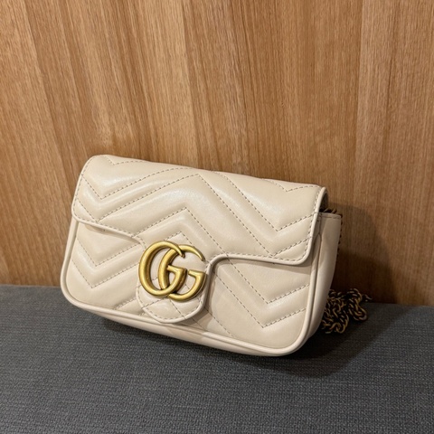Gucci GG Marmont 超迷你絎縫皮革鏈條包