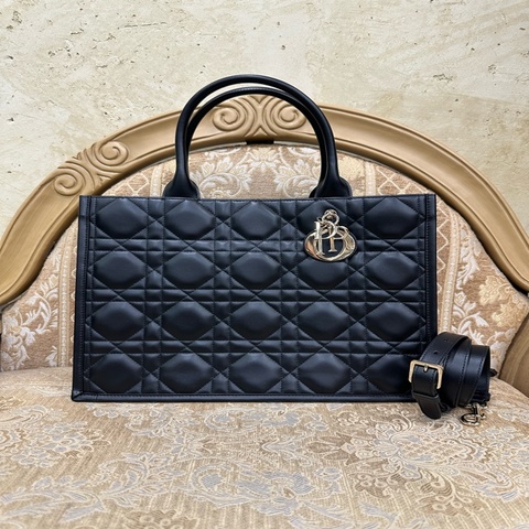 Dior 黑牛皮藤格紋淡金釦Book Tote中型托特包 M1324OWHP