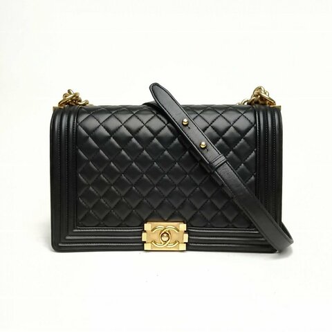 CHANEL Leboy中大號黑色羊皮21開金扣菱格紋肩背包