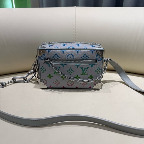 LV路易威登 soft trunkmini Monogram 白三彩漸變印花單