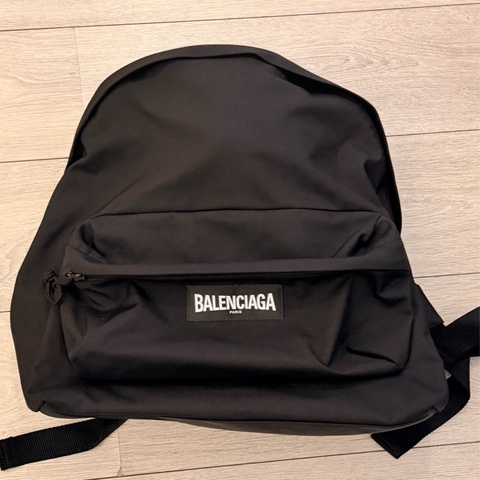 Balenciaga［巴黎世家］帥氣後背包包