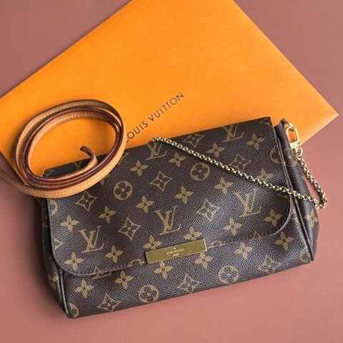 ::Louis Vuitton:: LV M40718 Favorite MM 經典花紋斜背包 鏈包 肩背包 腋下包
