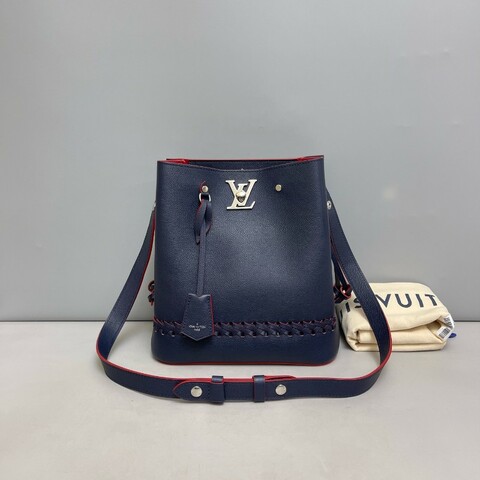 LV lockme bucke藍色全皮編織水桶包