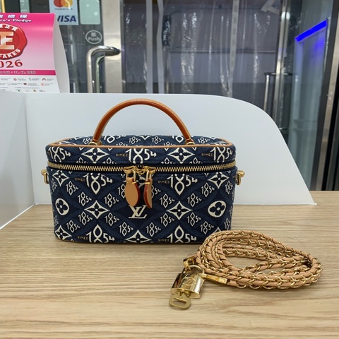 Lv vanity since 1854