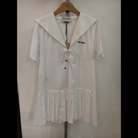 miumiu白色連衣裙碼數L