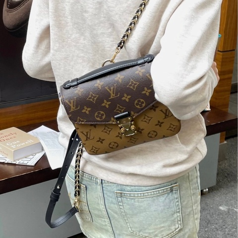 路易威登六種背法後背包LV經典雙色老花Monogram Pochette Métis雙肩包後背包M11941