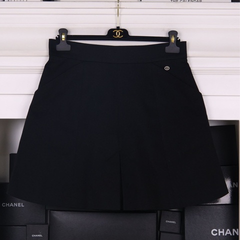 Chanel 19年邮轮系列黑色短裙半裙