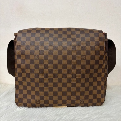 LV N45258 是 Louis Vuitton N45258 咖格 Damier Ebene 棋盤格 Bastille 肩背包