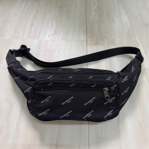 balenciaga 巴黎世家滿印腰包
