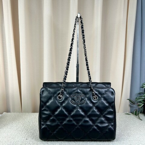 Chanel香奈兒黑銀雙C牛皮托特包 經典菱格紋 皮穿鏈條