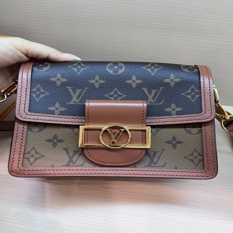 Louis Vuitton 路易威登 達芙妮小號 芯片款