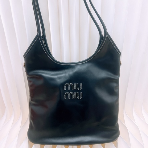 Miu miu ivy 黑色托特包 35尺寸