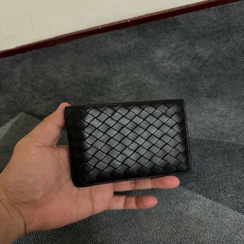 Bv經典編織黑色短夾