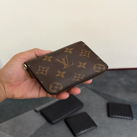 Lv經典老花零錢包（M60067)