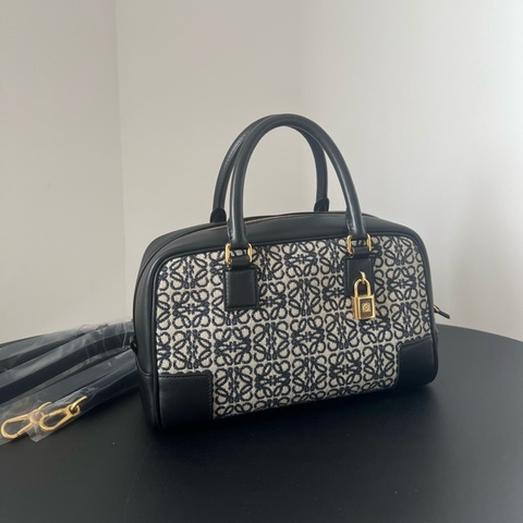 Loewe/羅意威Amazona波士頓手提包斜背包 黑色，金扣 附件：肩帶