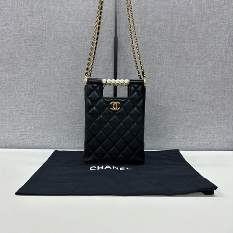 Chanel香奈兒珍珠手柄信封包 25P 芯片款