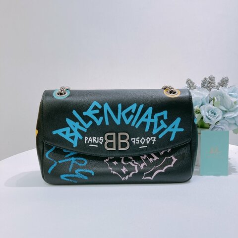 TW4889 Balenciaga 巴黎世家 塗鴉圖案 特別版 大容量BB Graffiti Chain Shoulder Bag Black x Mulit x PHW