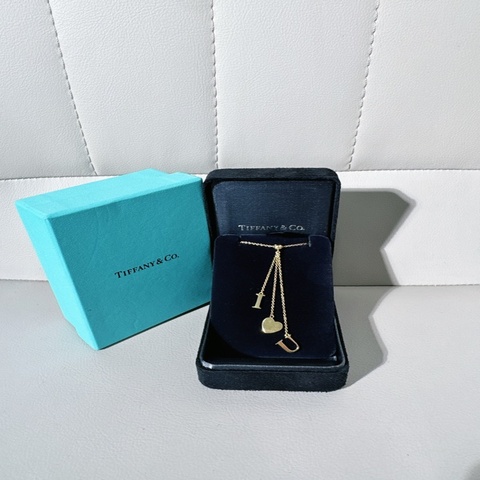 Tiffany & Co. 蒂芙尼 18K黄金“I LOVE U”字母心形流苏项链