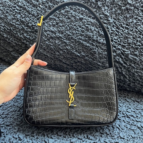 聖羅蘭/YSL Le5a7腋下hobo中號，鰐魚壓紋黑金