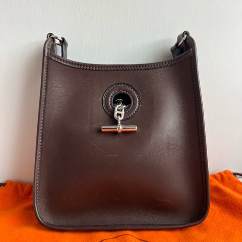 Hermes愛馬仕 Mini Evelyne 烏木 Barenia