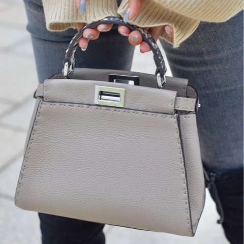 ✨Fendi ｜peekaboo銀色銀扣 荔枝皮全皮手提包斜挎包｜98新