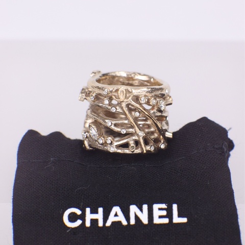 Chanel 11年素金cc树枝包边戒指