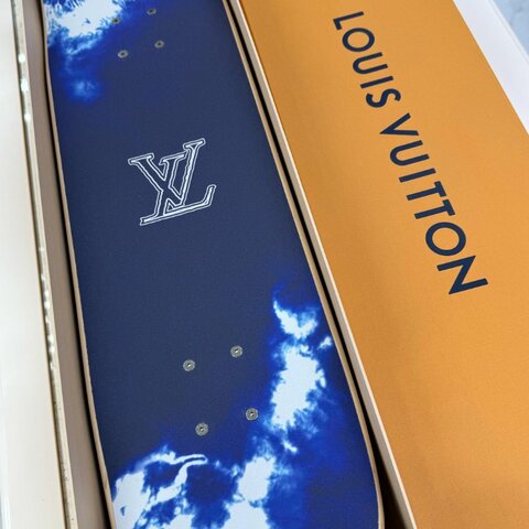 LV 滑板 （秀款度假系列 藍色紮染腰果花滑板）