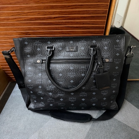 MCM 經典黑色 Visetos 托特包