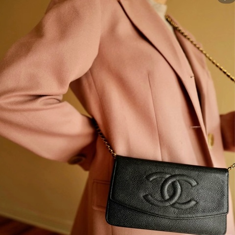 Chanel 荔枝皮壓紋logo 長夾