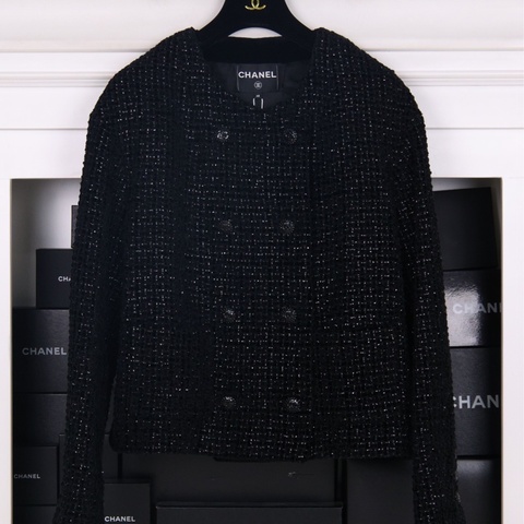 Chanel 22B秋冬预告系列金高银同款黑色丝绒细闪双排扣两口袋外套