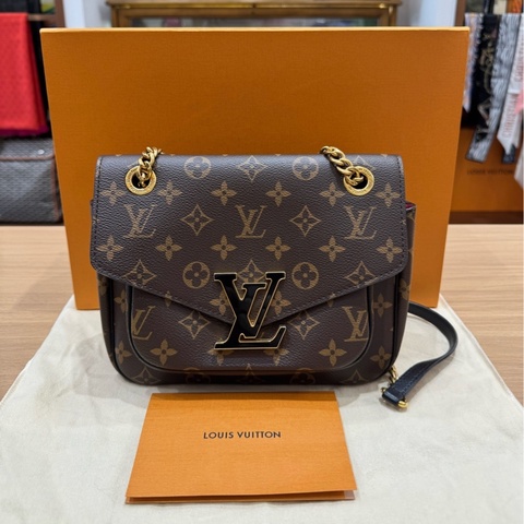 Louis Vuitton 路易威登 芯片款 新款passy 鏈條包 郵差包，尺寸約：23x17x9cm
