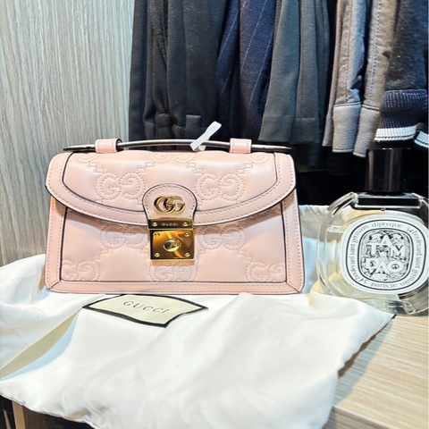 Gucci GG Marmont粉色小號