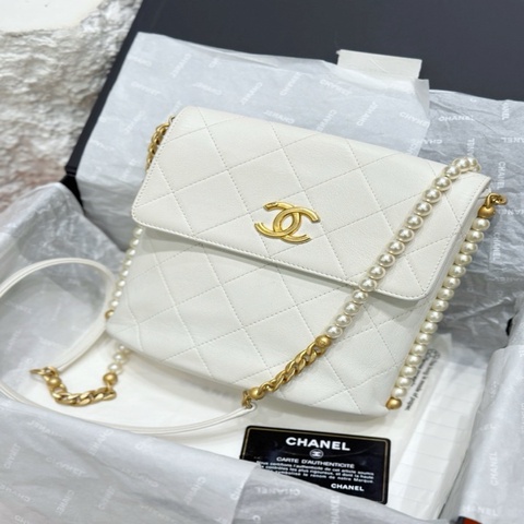Chanel香奈兒 hobobag 白色小號牛皮 鏈條包 31開
