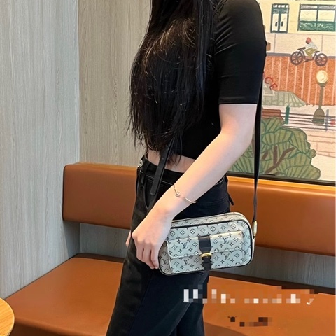 LV 抹茶綠單寧相機包
