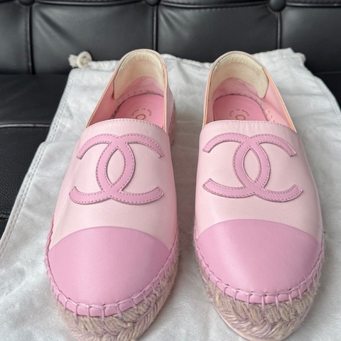 Chanel/香奈兒粉色羊皮圓頭套腳漁夫鞋  36碼