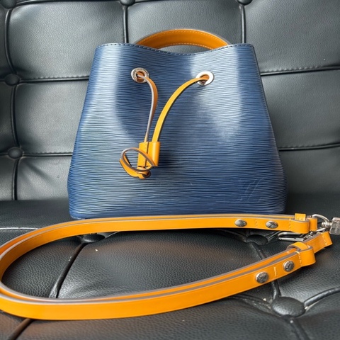 Louis Vuitton 路易威登水波紋水桶noe BB/藍黃色