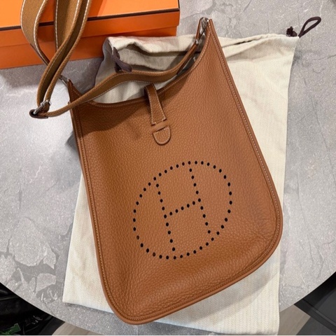Hermès Evelyne III 29 K Stamp Clemence 金棕色 銀扣 特別帶 香港專門店單