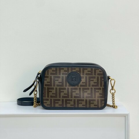 FENDI 棕色 老花相機包