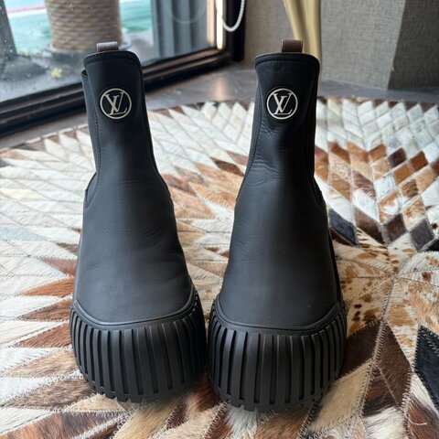 LV 拼接材質短靴39號