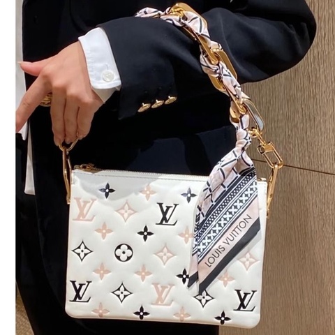 LV 芯片款 三彩漸變 COUSSIN BB夏日限定水彩系列 21*15*6.5 9新 配件鏈條 肩帶 塵袋