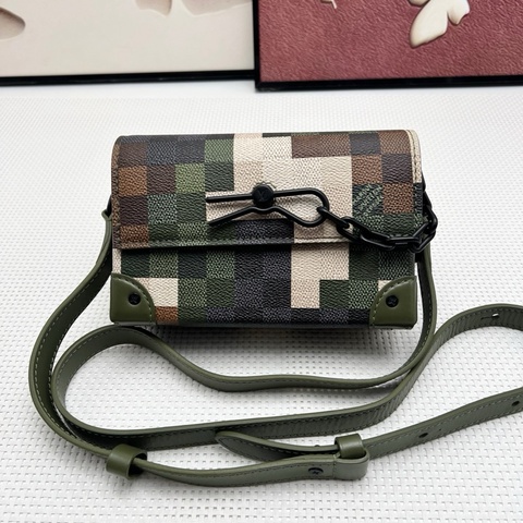 LV /路易威登/Louis Vuitton Steamer 新款迷彩mini棋盤格斜背包 磁吸扣