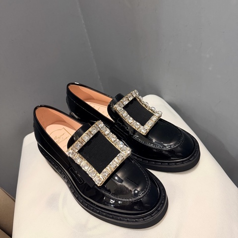RV Roger Vivier 方鑽釦漆皮樂褔鞋 黑 35號