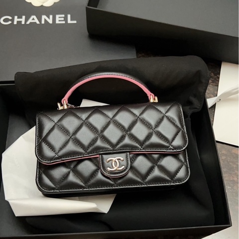 🌸 CHANEL Mini Flap With Top Handle｜黑粉稀有配色 🌸