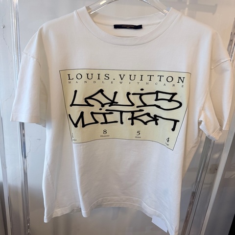Louis Vuitton✨LV 字體短袖上衣