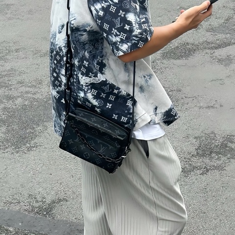 明星同款熱搜王！LV Mini Soft Trunk🖤