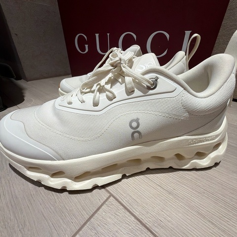 LOEWE 羅威 ON聯名 白色 跑步鞋 布鞋 鞋子小白鞋